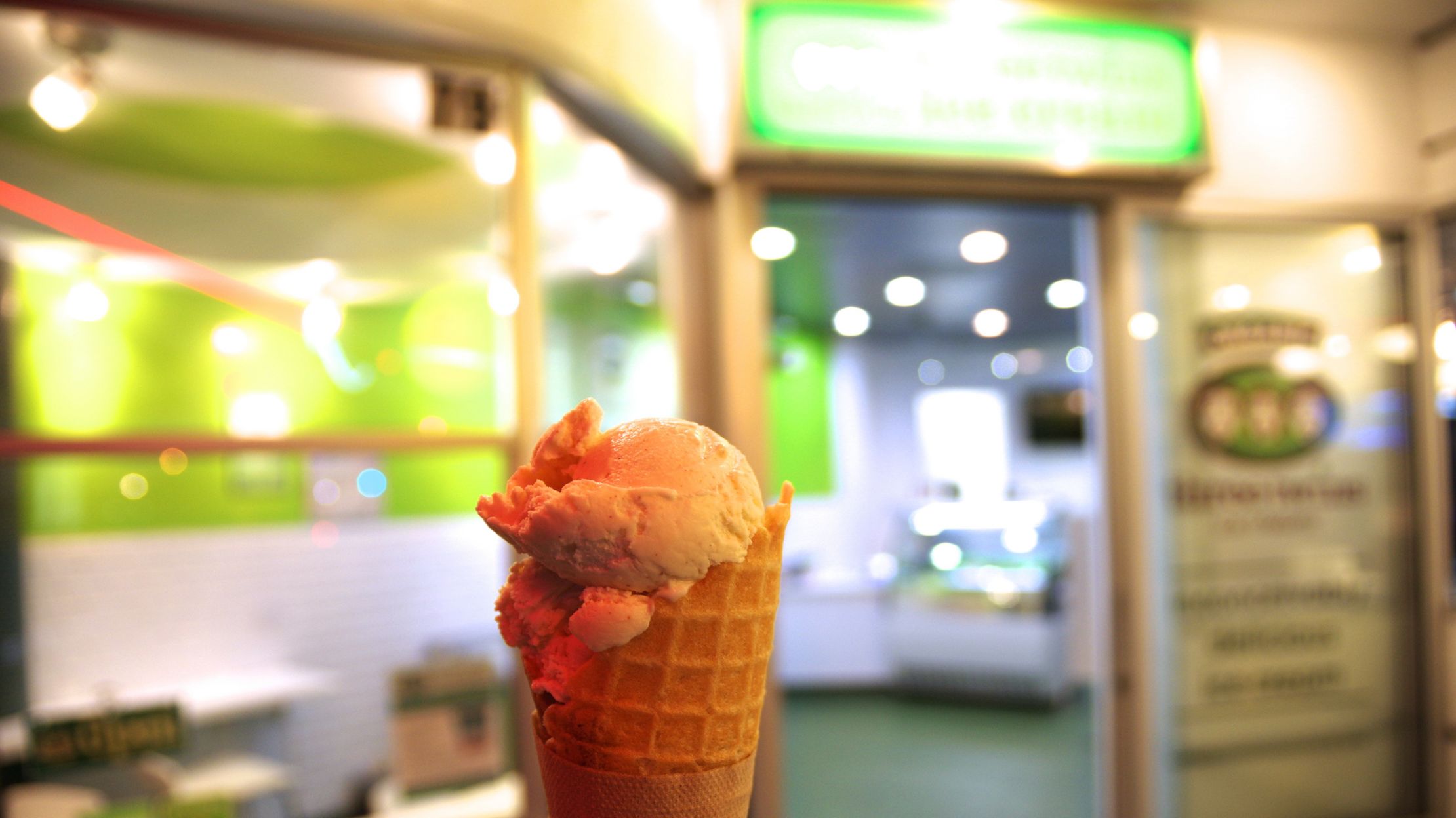 8 Tips for Scooping and Storing Ice Cream Mental Floss