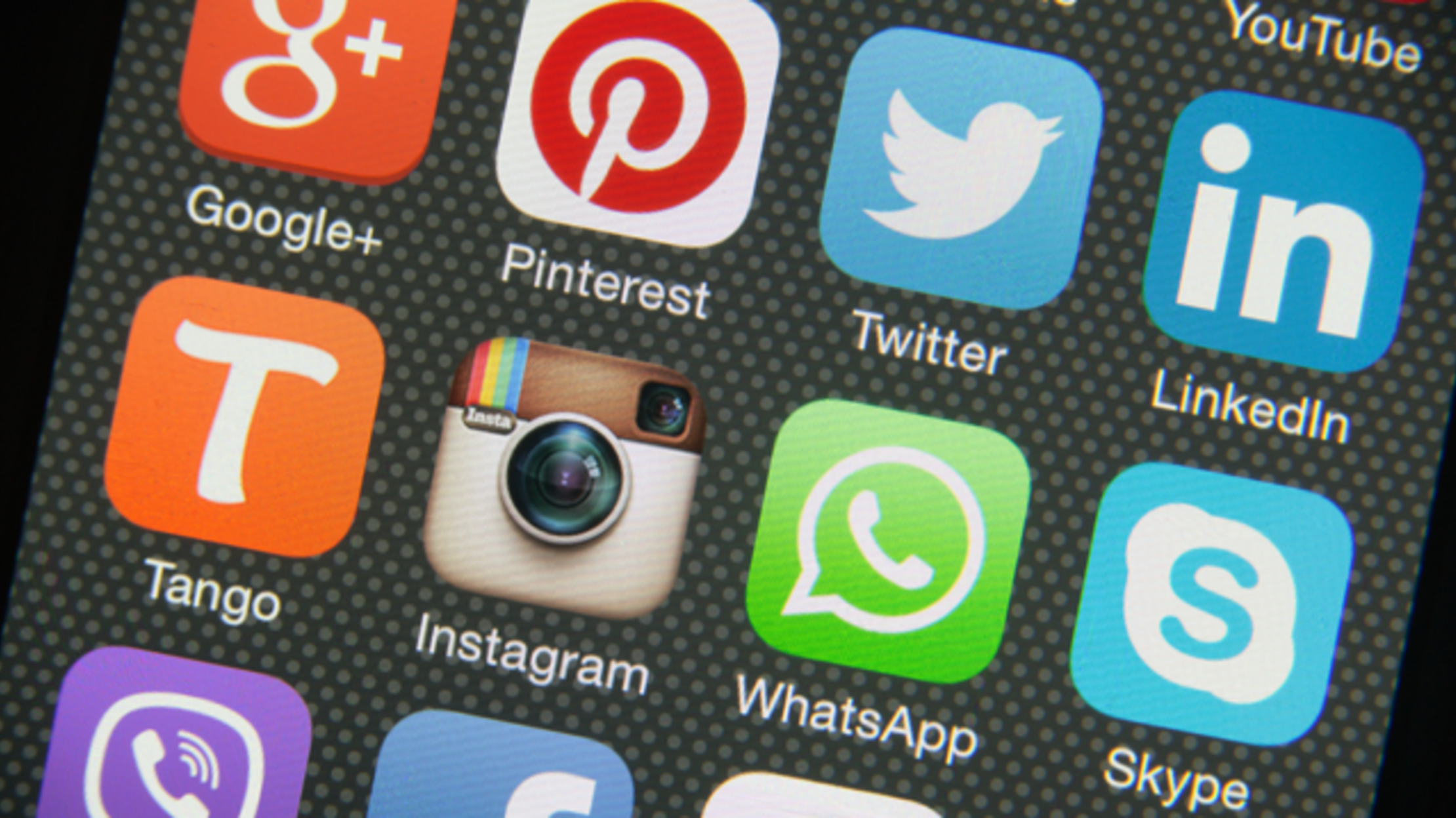 Closing Apps Won't Improve Your iPhone's Battery Life—But These Tricks