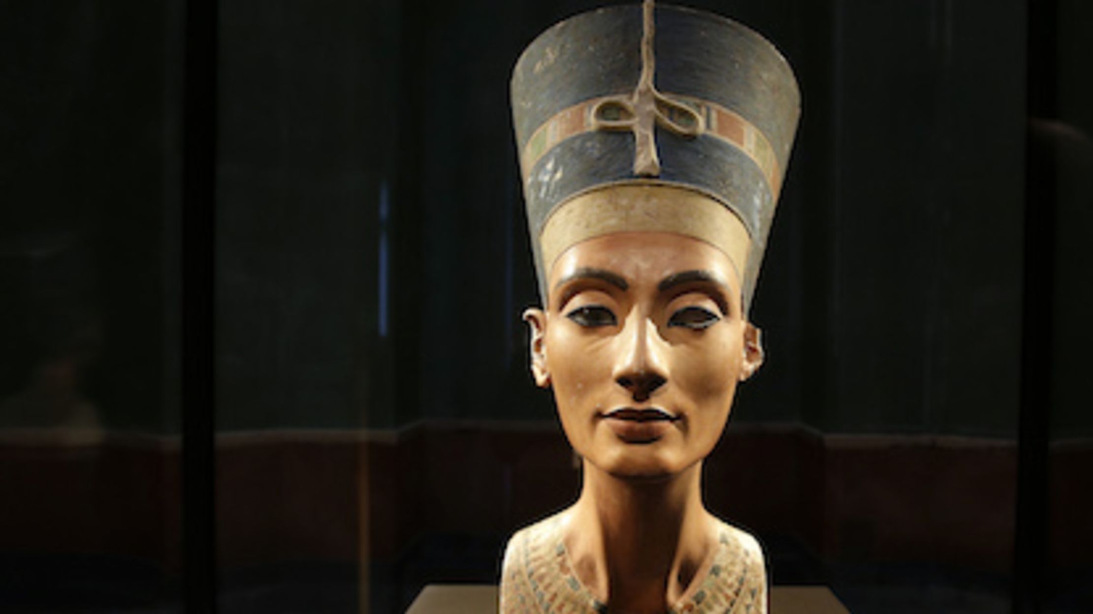 Artists' Sneaky Nefertiti Bust Scan May Have Been Faked | Mental Floss