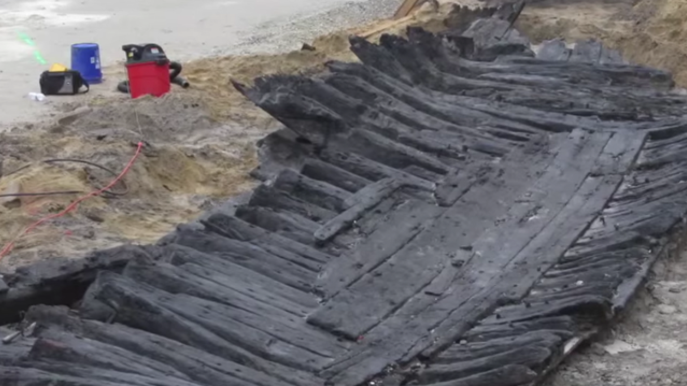 300-Year-Old Ship Surfaces In Old Town Alexandria | Mental Floss