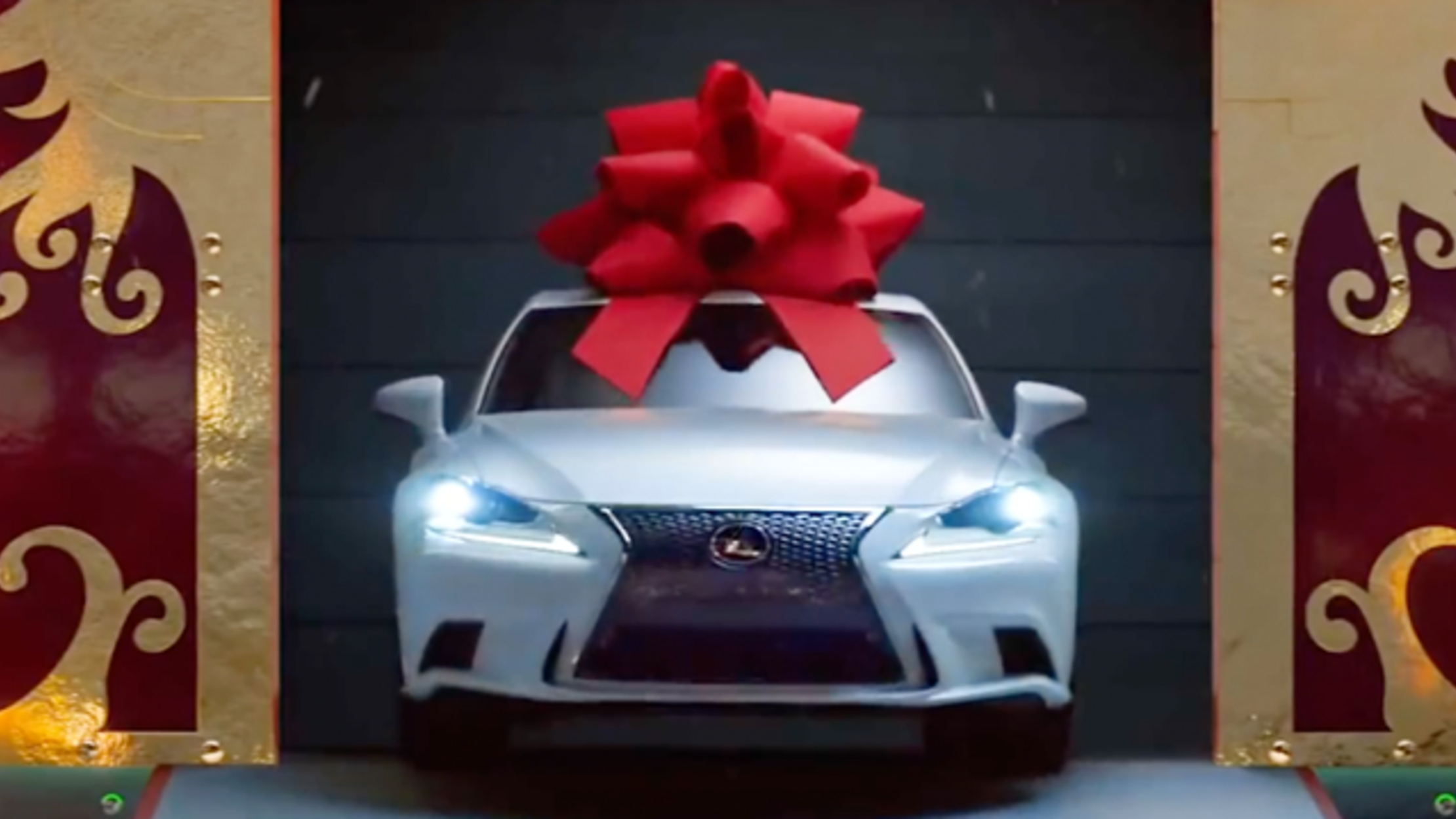 Where The Oversized Bows in Holiday Car Commercials Come From Mental