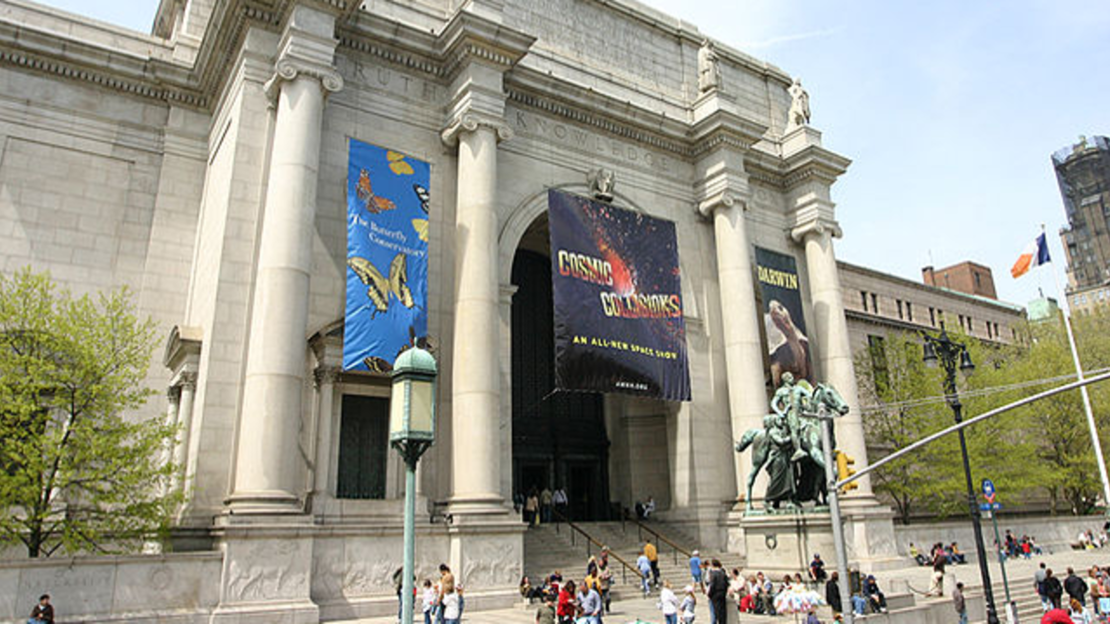 largest dinosaur museum