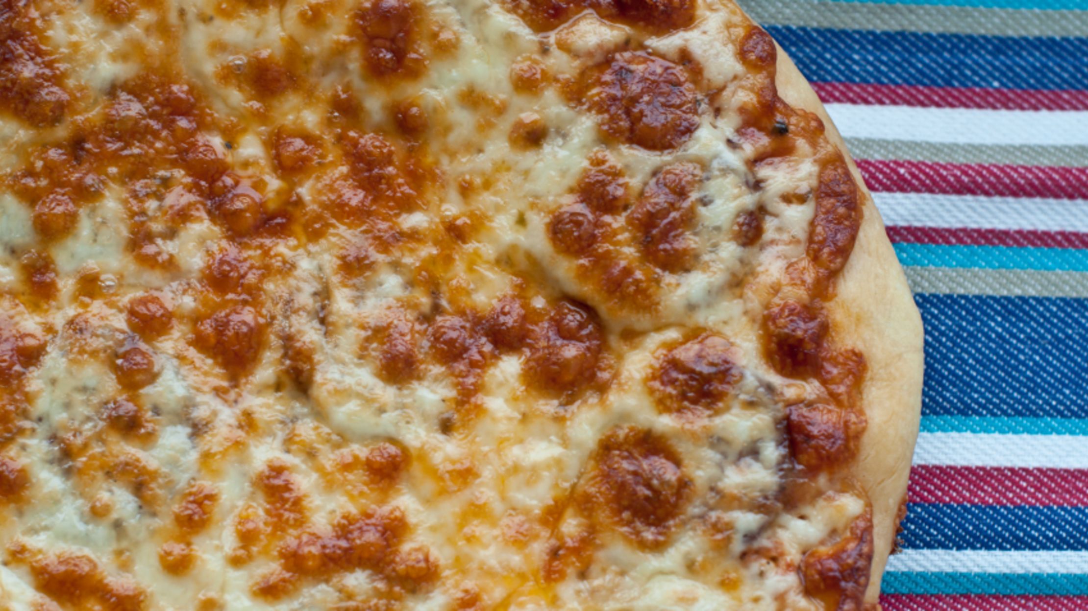Blotting Pizza With A Napkin Really Does Cut Down On Calories