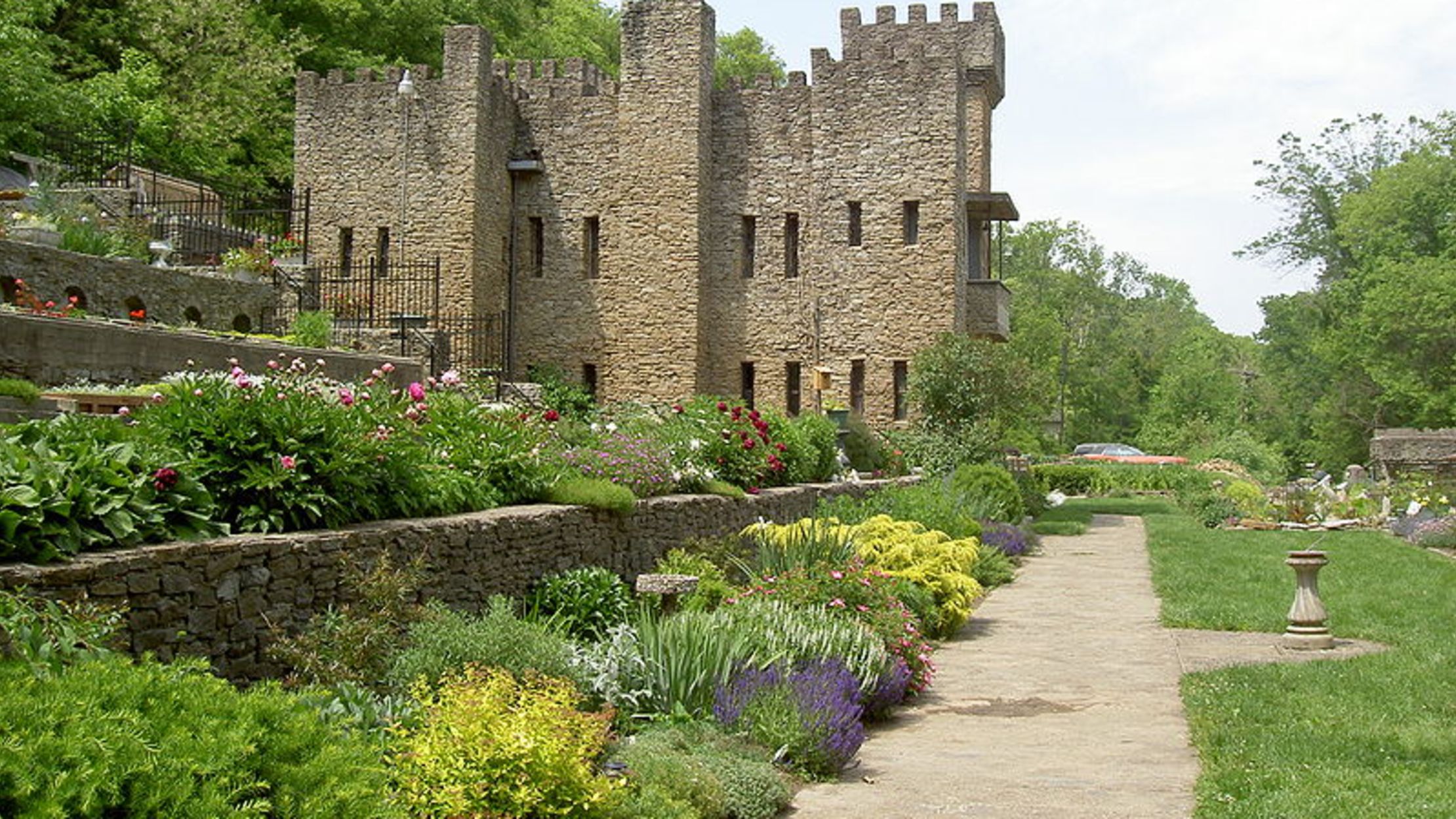 Ohio's Loveland Castle Was HandBuilt By a Midwestern Medievalist