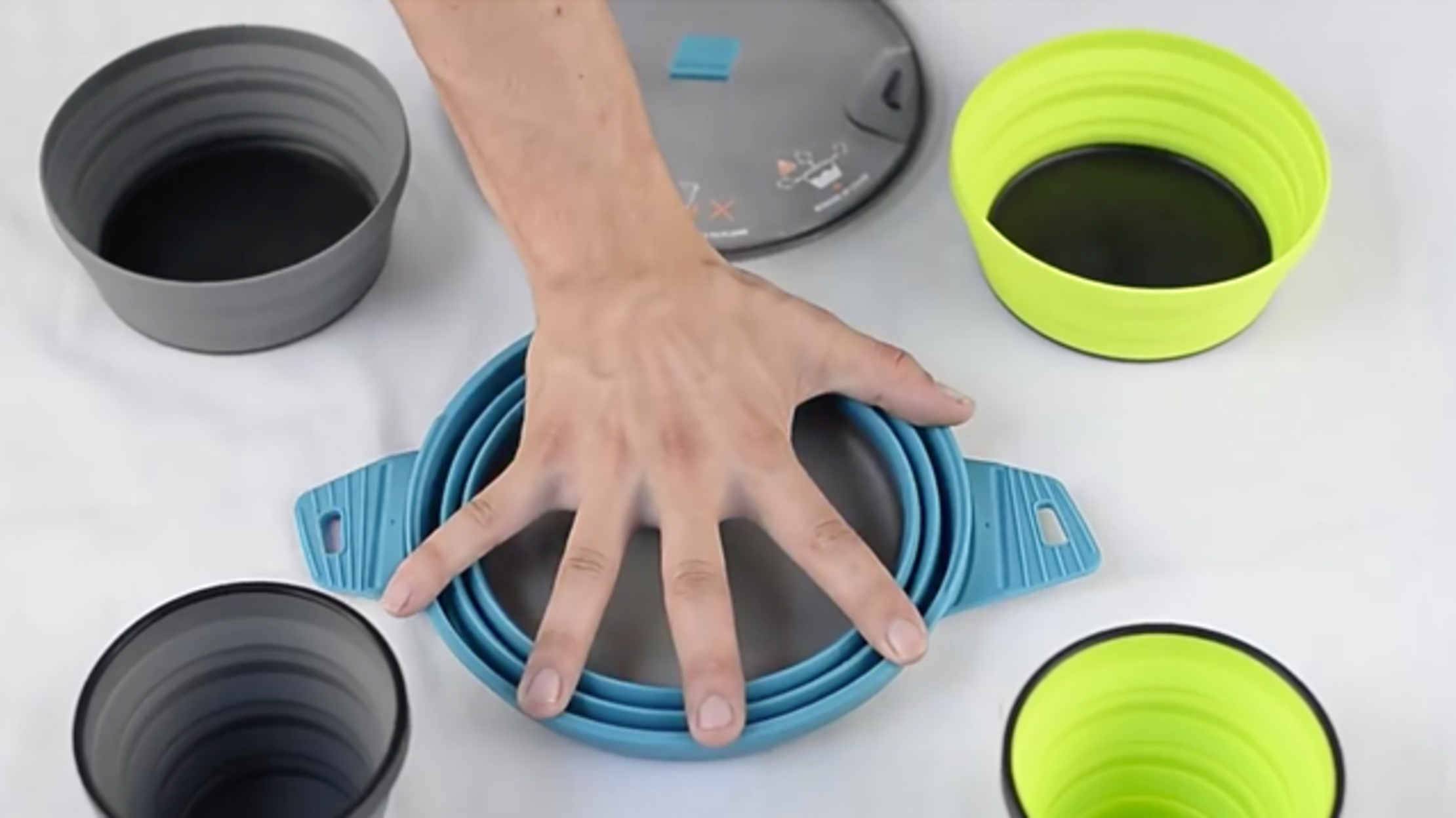 Carry Your Kitchen in Your Backpack With This Collapsible Cookware