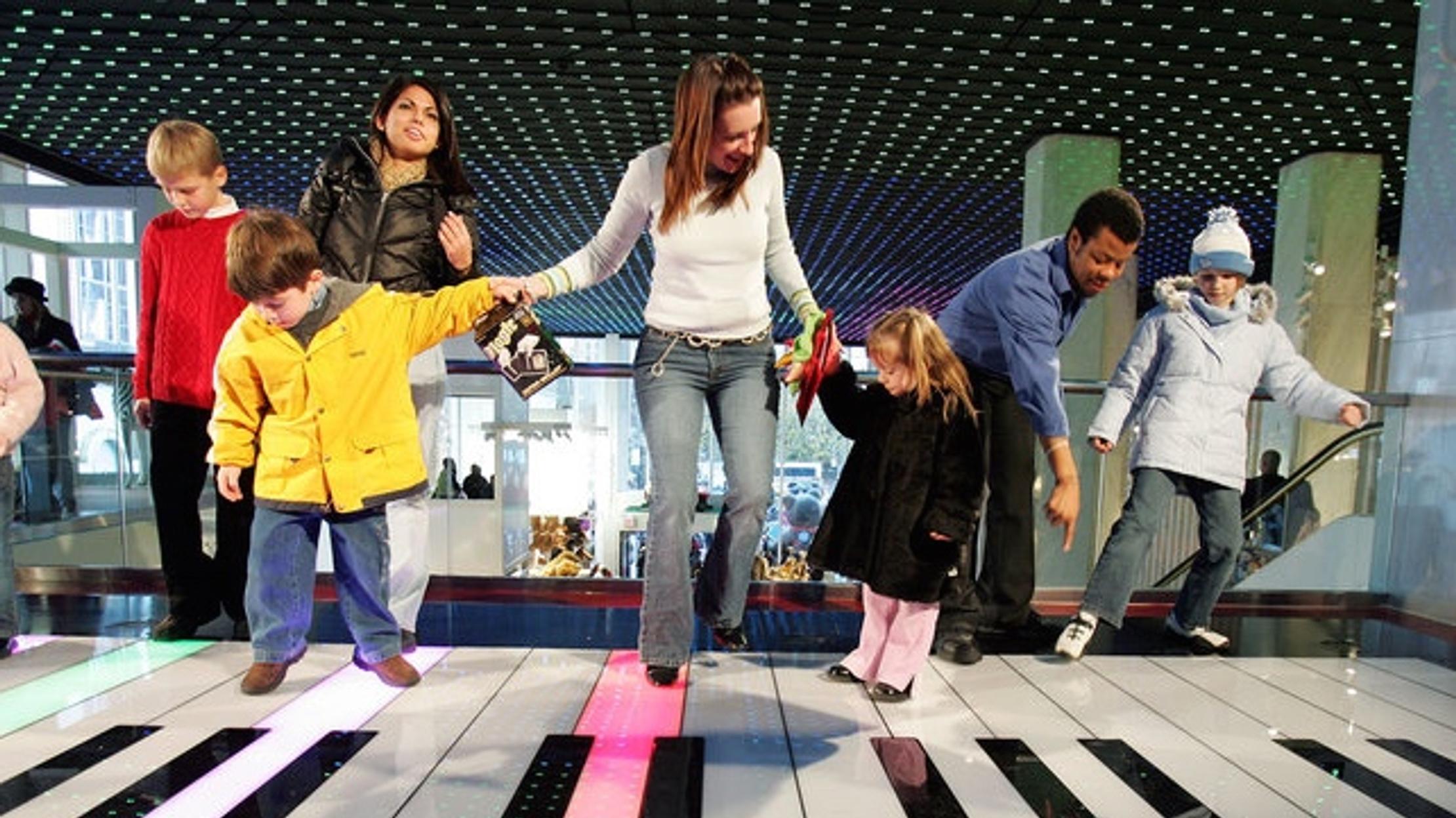 11-magnificent-facts-about-fao-schwarz-mental-floss