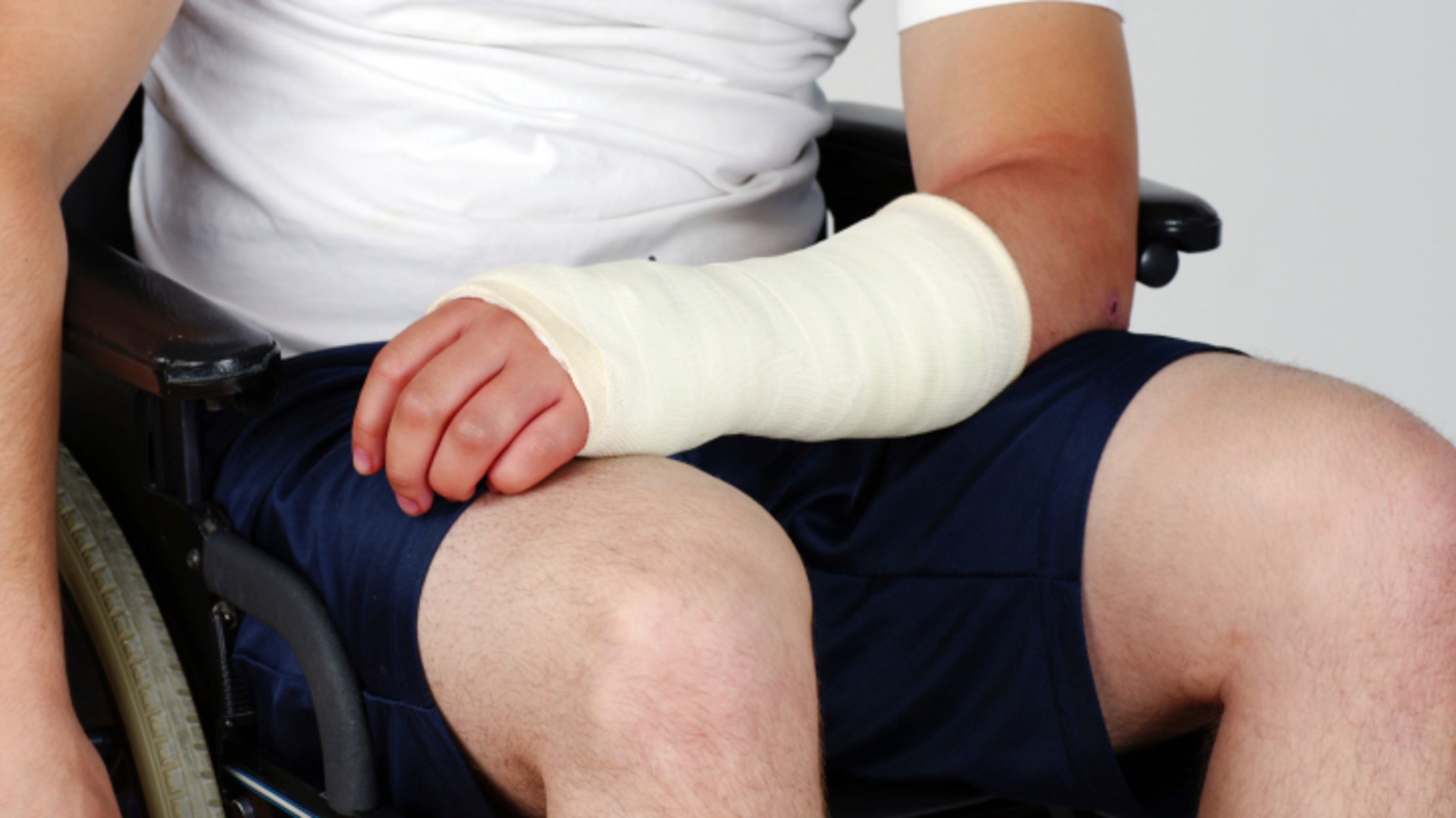 7 Music Video Injuries And Ailments Mental Floss