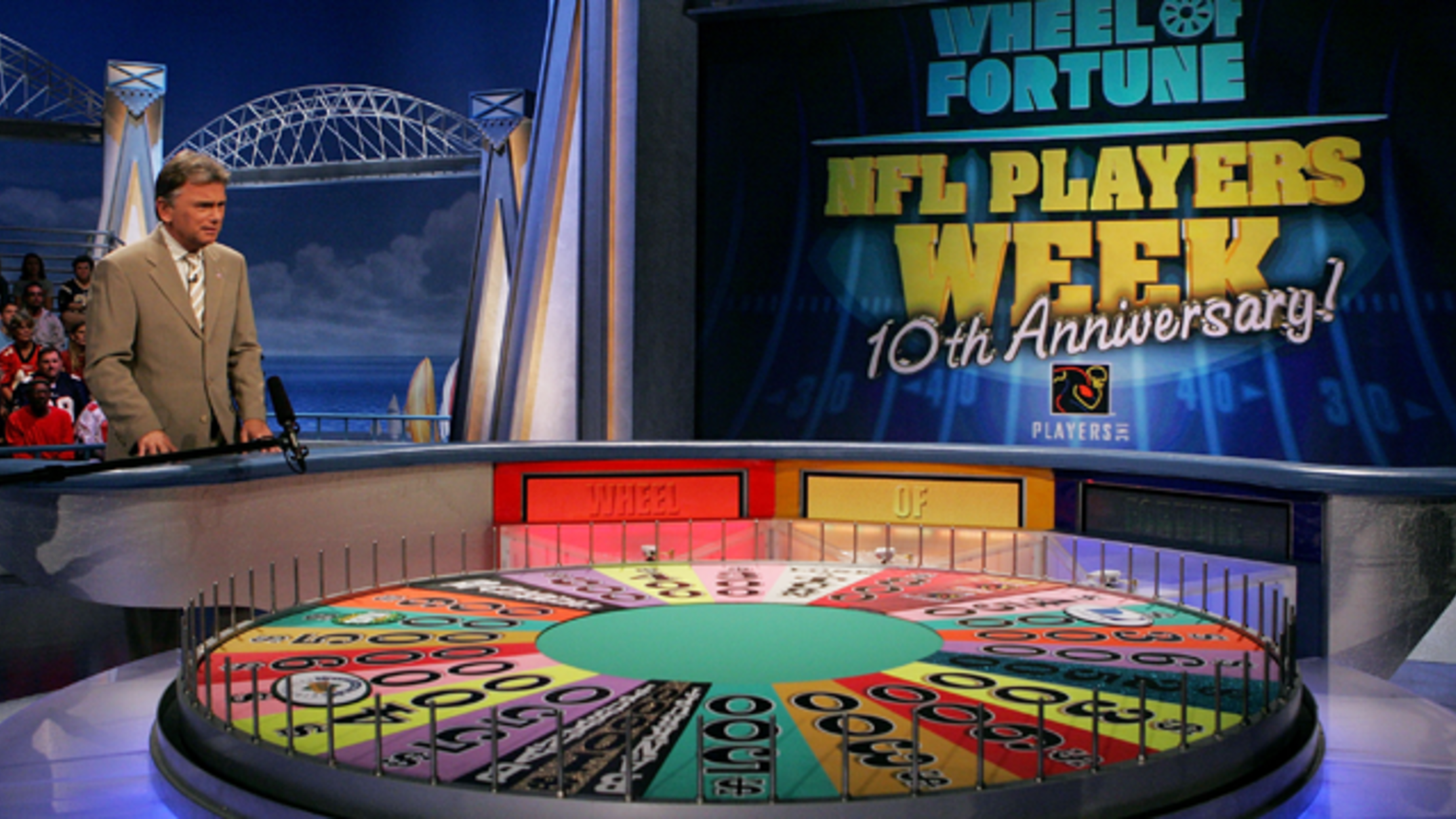 Американская игра колесо фортуны. Wheel of fortune («колесо фортуны»). Колесо фортуны американское шоу. Колесо фортуны американское шоу. Wheel of fortune колесо.