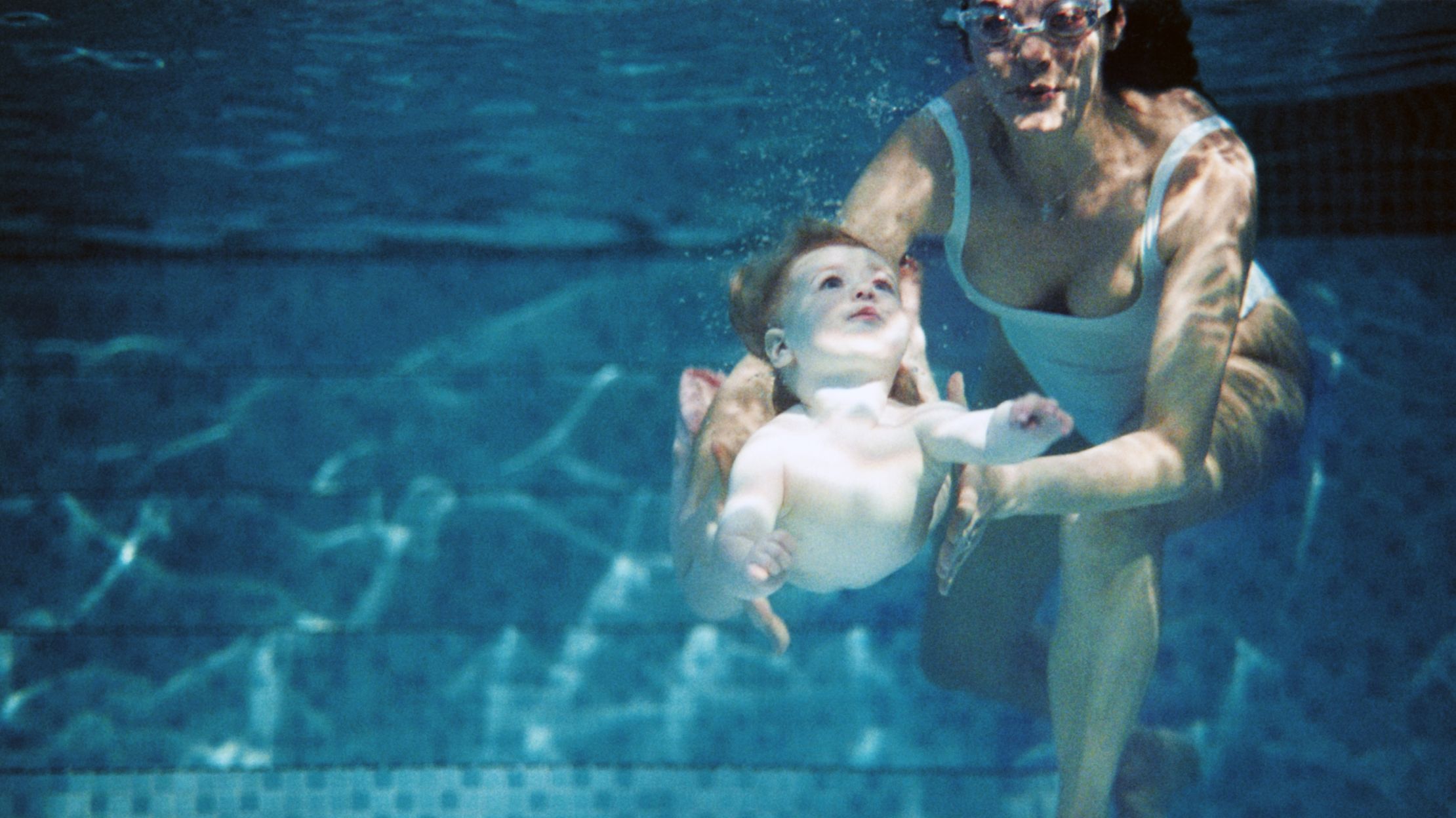 pee in pool