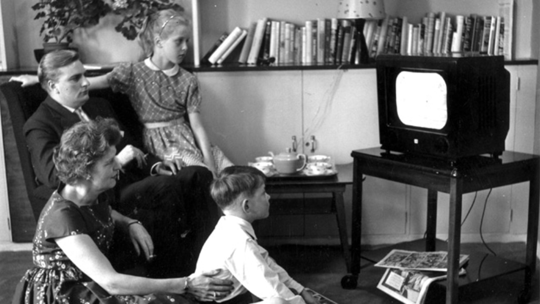 11 Bizarre or Shocking TV Deaths Mental Floss