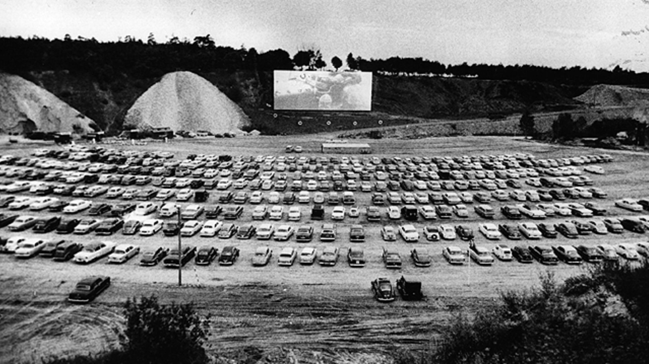 34 HQ Photos Palisades Movie Theater Drive In - Create Your Own Drive-In Theater - Bask