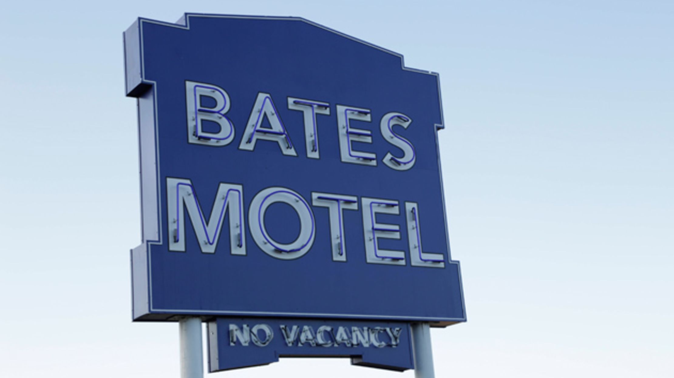 Bates Motel Recap E7 The Man In Number 9 Mental Floss Your ogunquit maine vacation begins at the seafarer condominium resort. bates motel recap e7 the man in