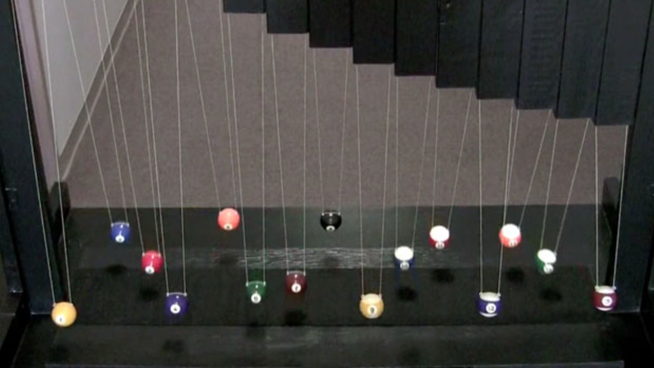 physics balls on strings