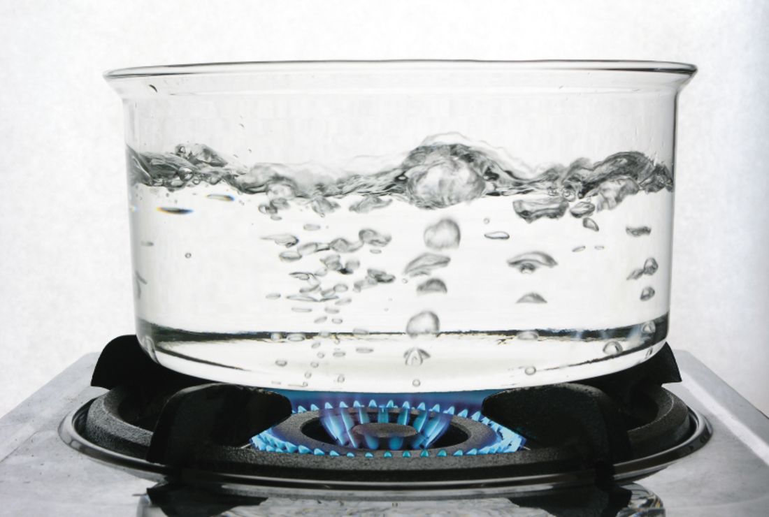 Does Adding Salt to Water Make It Boil Sooner? | Mental Floss