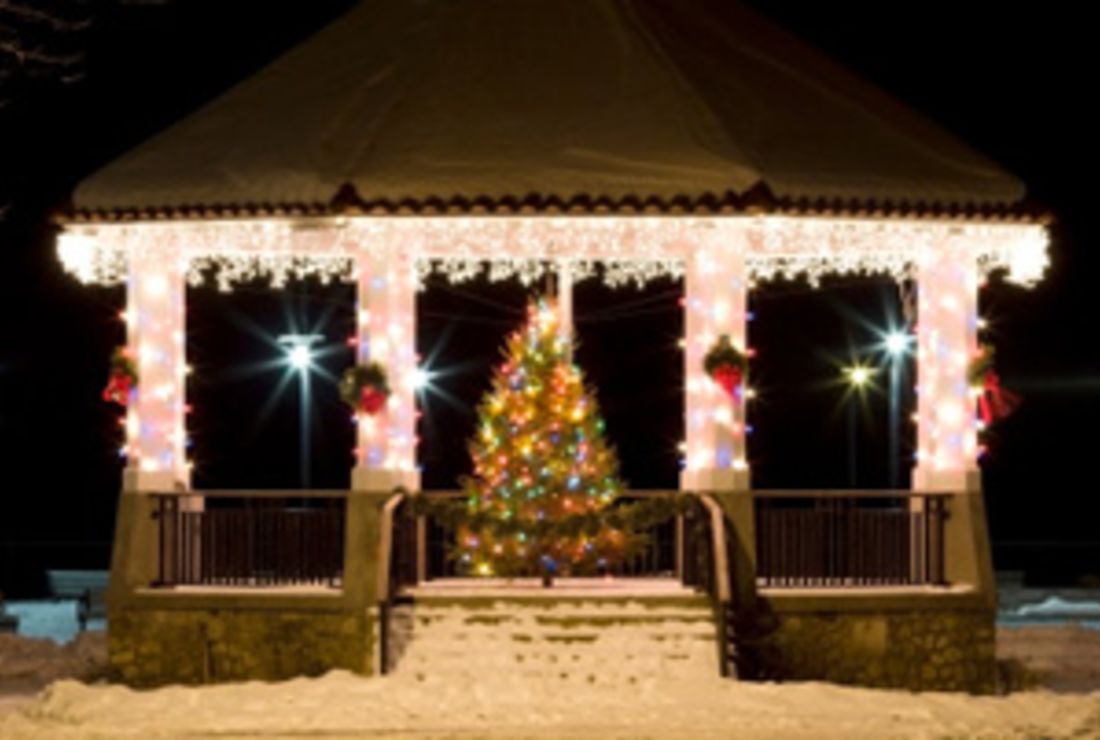 A Brief History Of Christmas Tree Lights Mental Floss