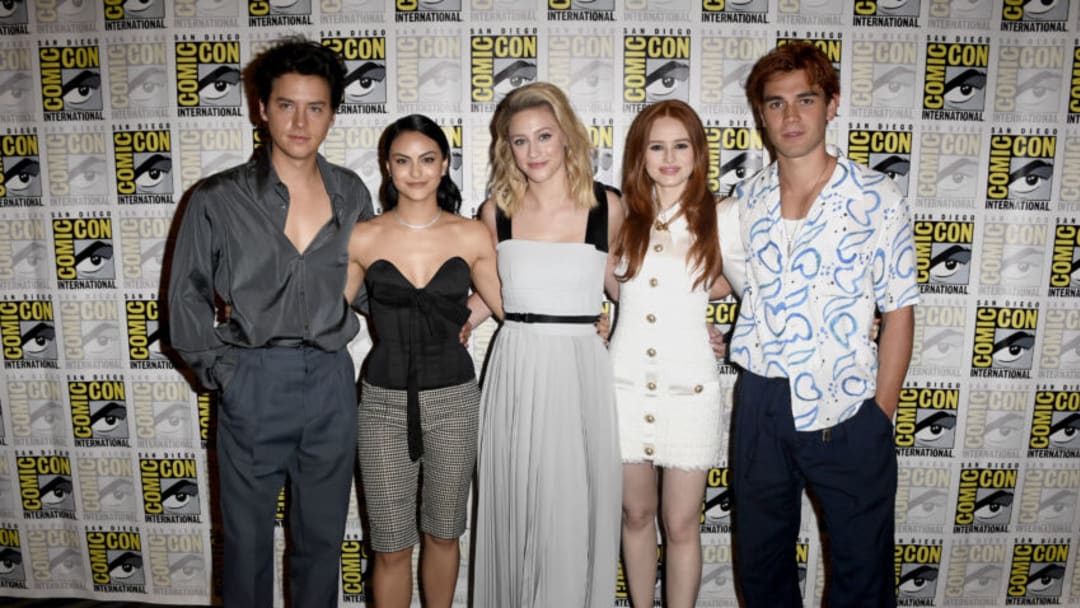 SAN DIEGO, CALIFORNIA - JULY 21: (L-R) Cole Sprouse, Camila Mendes, Lili Reinhart, Madelaine Petsch, and K.J. Apa attend the "Riverdale" Photo Call during 2019 Comic-Con International at Hilton Bayfront on July 21, 2019 in San Diego, California. (Photo by Frazer Harrison/Getty Images)