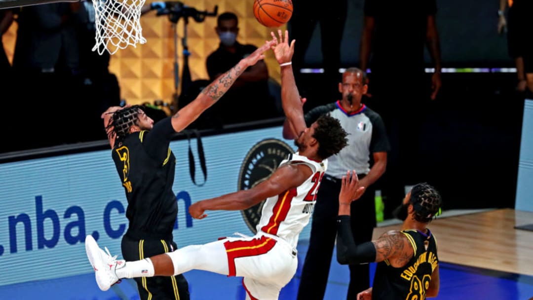 Miami Heat forward Jimmy Butler (22) shoots the ball against Los Angeles Lakers forward Anthony Davis (3) (Kim Klement-USA TODAY Sports)