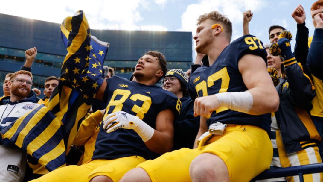 Erick All, Aidan Hutchinson, Michigan Wolverines. (Mandatory Credit: Rick Osentoski-USA TODAY Sports)