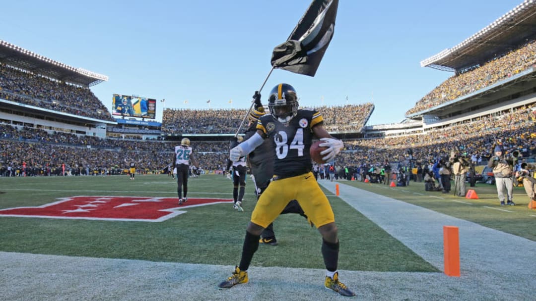 PITTSBURGH, PA - JANUARY 14: Antonio Brown #84 of the Pittsburgh Steelers celebrates after a 43 yard touchdown reception in the fourth quarter during the AFC Divisional Playoff game against the Jacksonville Jaguars at Heinz Field on January 14, 2018 in Pittsburgh, Pennsylvania. (Photo by Brett Carlsen/Getty Images)