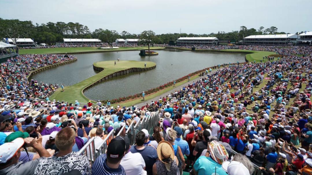 PONTE VEDRA BEACH, FL - MAY 12: Tiger Woods of the United States putts on the 17th green during the third round of THE PLAYERS Championship on the Stadium Course at TPC Sawgrass on May 12, 2018 in Ponte Vedra Beach, Florida. (Photo by Richard Heathcote/Getty Images)