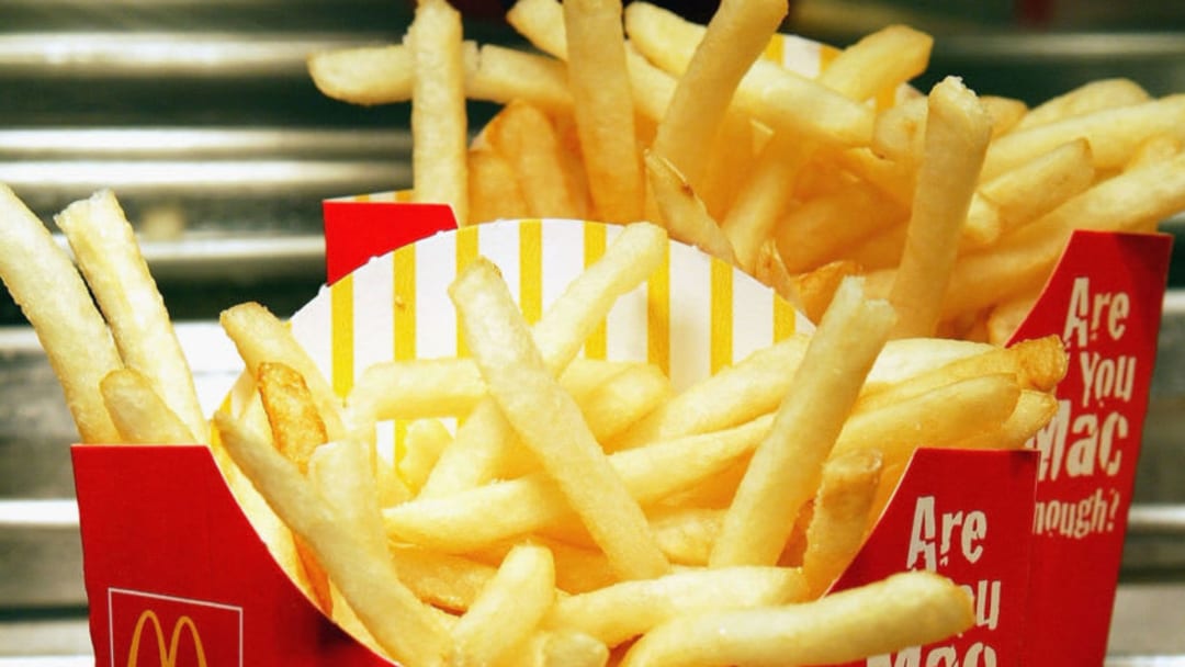 REDWOOD CITY, CA - JULY 29: French fries sit under a heat lamp at a McDonald's restaurant July 29, 2003 in Redwood City, California. McDonald's Corporation today reported record second quarter and first half U.S. sales spurred by enthusiasm for its new food offerings and improvement in food taste and service initiatives. Despite the significantly stronger U.S. sales, McDonald?s global profits fell 5 percent as sales in its restaurants in Europe and Asia remained flat.(Photo by Justin Sullivan/Getty Images)