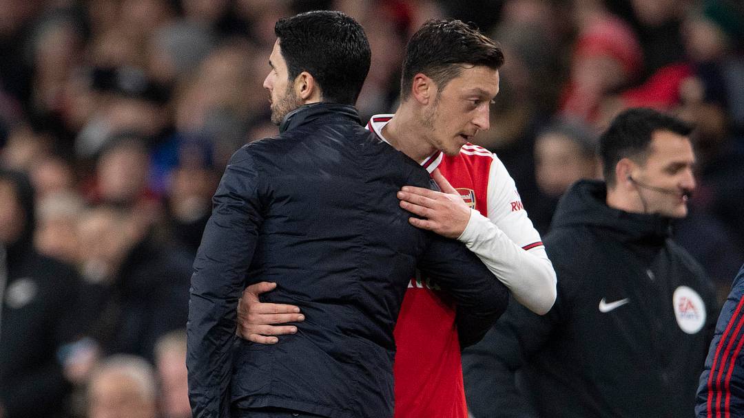 Mikel Arteta Sympathises With Hurt Mesut Ozil