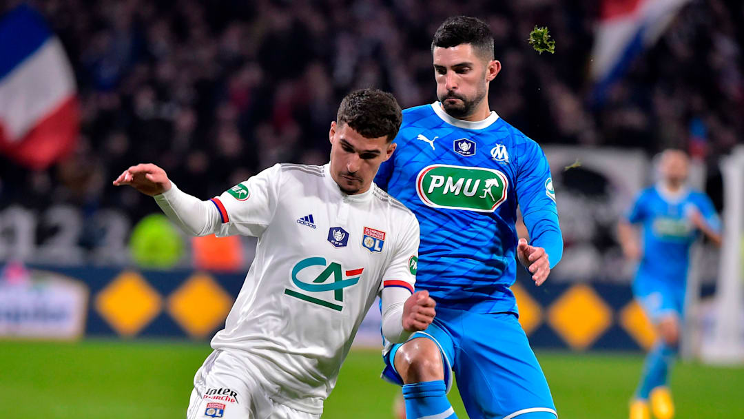 Houssem Aouar et Alvaro Gonzalez au duel lors du dernier OL-OM. Houssem Aouar et Alvaro Gonzalez au duel lors du dernier OL-OM.