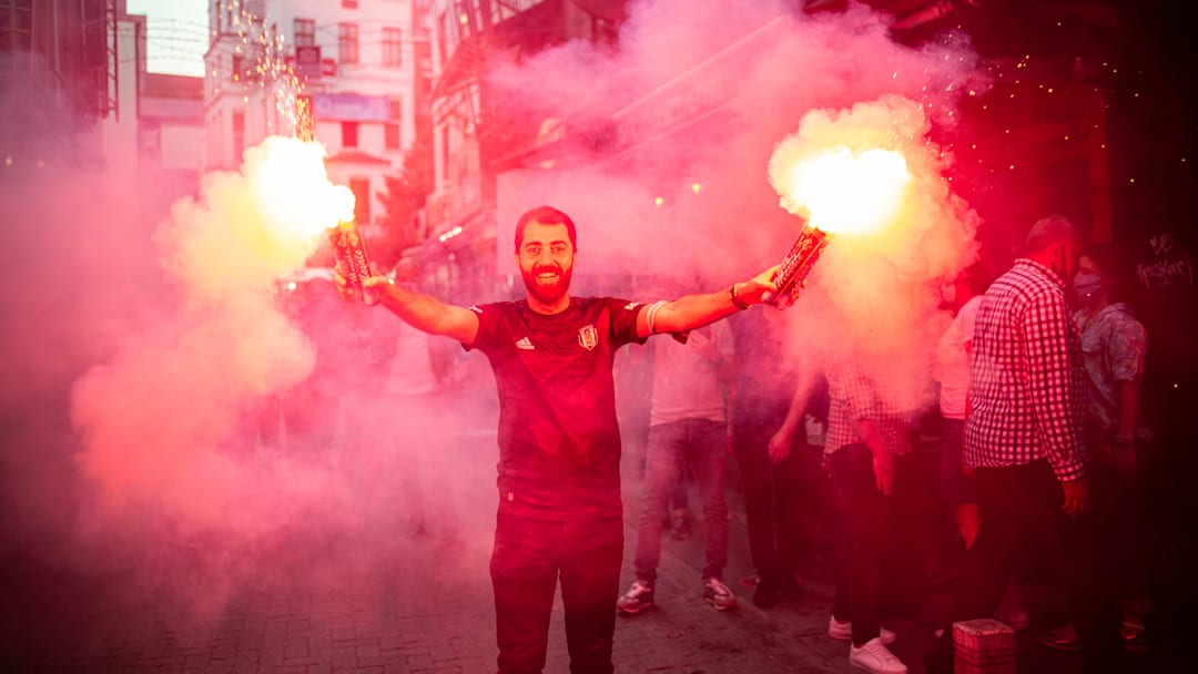 Beşiktaş taraftarından destek Beşiktaş taraftarından destek