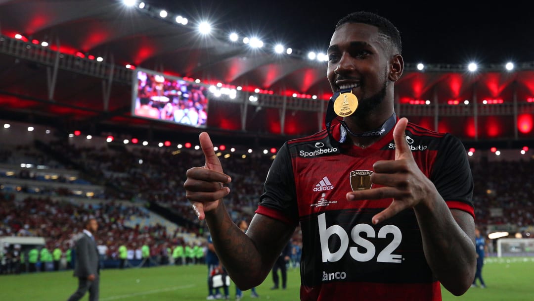 Gerson s'est déjà forgé un beau palmarès et une grande réputation avec Flamengo. Gerson s'est déjà forgé un beau palmarès et une grande réputation avec Flamengo.