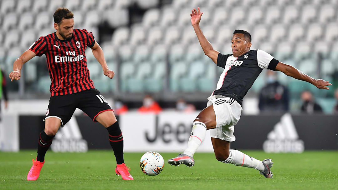 Alex Sandro, Hakan Calhanoglu Alex Sandro, Hakan Calhanoglu