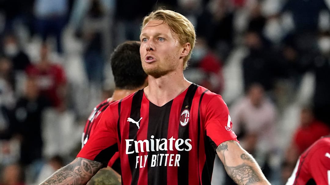 Simon Kjaer Simon Kjaer
