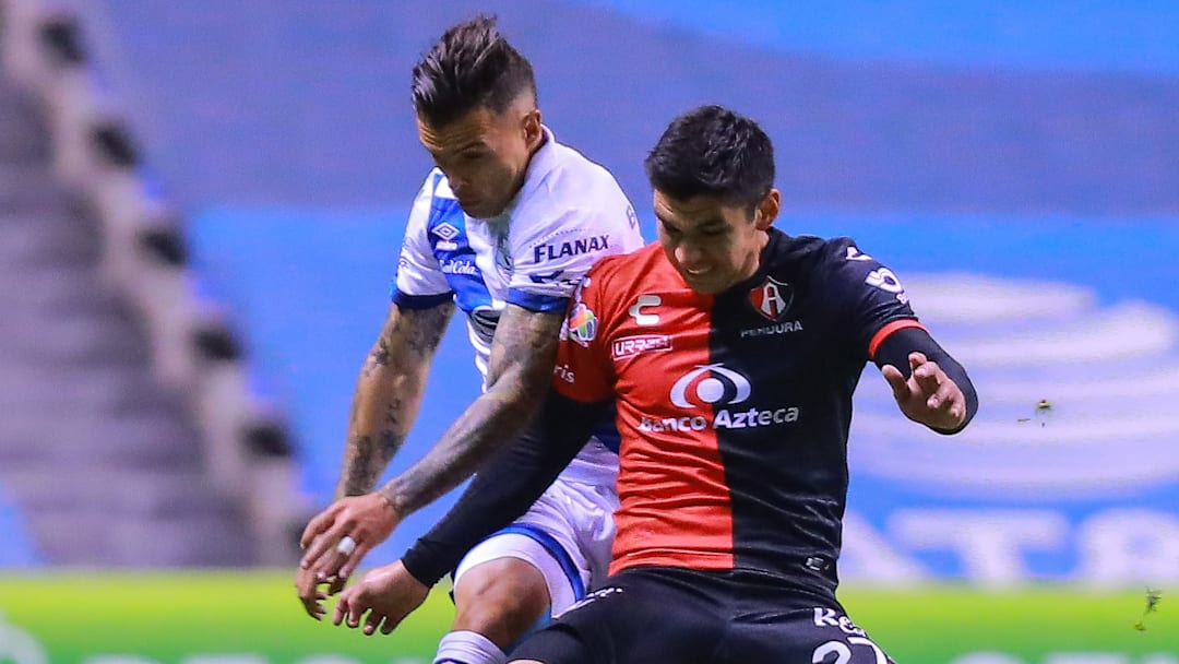 El uruguayo Christian Tabó compite contra Jesús Angulo. El uruguayo Christian Tabó compite contra Jesús Angulo.