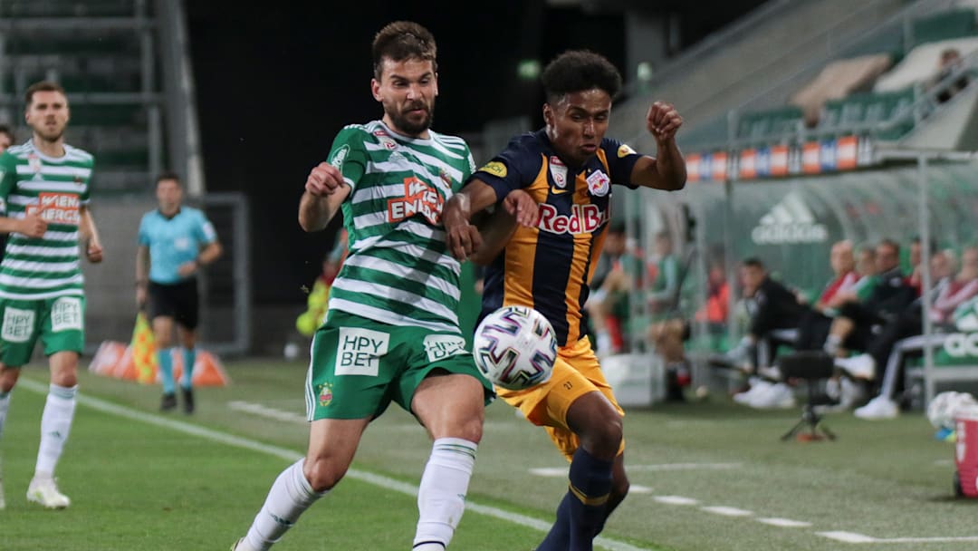 Am Sonntagabend treffen im Topspiel Rapid Wien und RB Salzburg aufeinander Am Sonntagabend treffen im Topspiel Rapid Wien und RB Salzburg aufeinander
