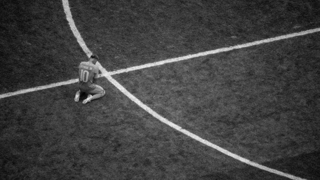 SAINT PETERSBURG, RUSSIA - JUNE 22: (EDITORS NOTE: THIS IMAGE HAS BEEN CONVERTED TO BLACK & WHITE) Neymar Jr of Brazil reacts during the 2018 FIFA World Cup Russia group E match between Brazil and Costa Rica at Saint Petersburg Stadium on June 22, 2018 in Saint Petersburg, Russia. (Photo by Richard Heathcote/Getty Images)