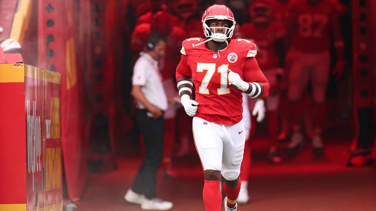 Josh Simmons has become a symbol of a bigger privacy conversation in the NFL