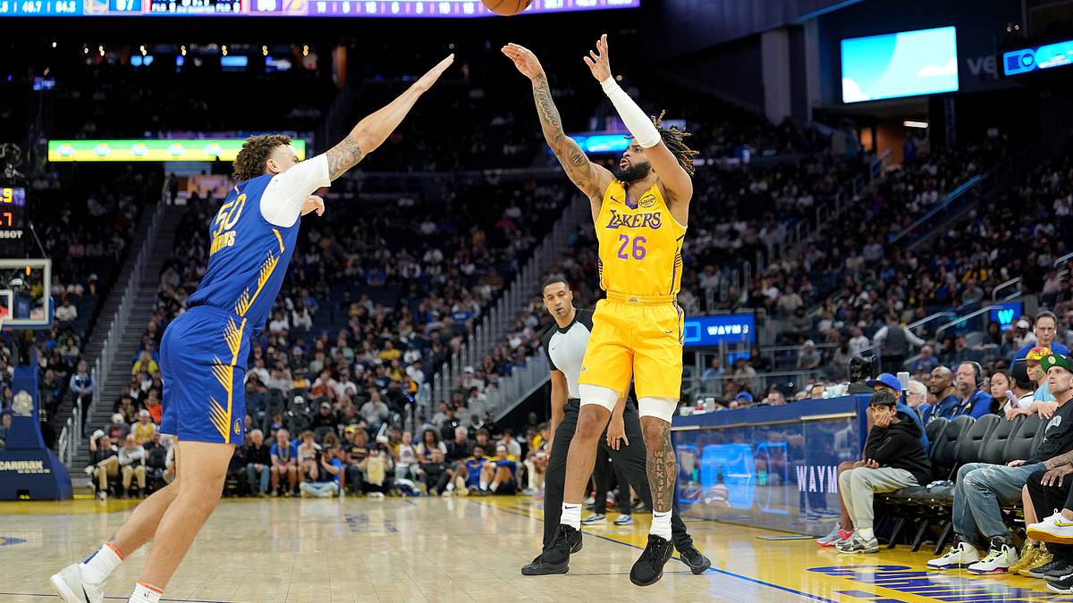 RJ Davis scores 15 in NBA Summer League opener RJ Davis scores 15 in NBA Summer League opener