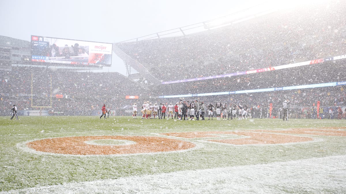 Cold Weather to and from Soldier Field in Chicago? Let Our Chauffeurs Handle It