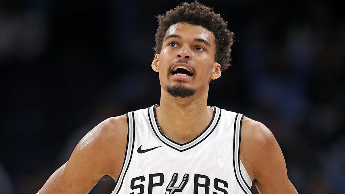 Porno cheryboom as I leaned in to lightly nibble on her