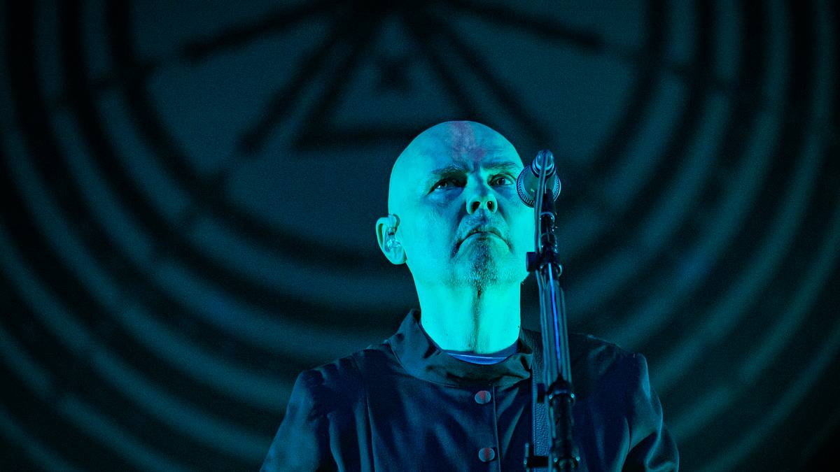 Smashing Pumpkins are bringing Mellon Collie back—and it's huge