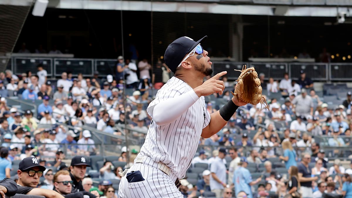 Former Yankee continues war on beat writer after ridiculous Oswald Peraza  question