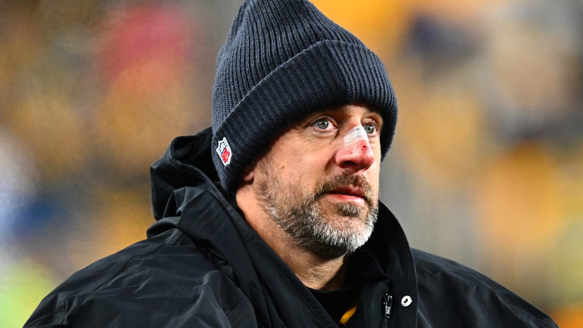 Major Aaron Rodgers questions emerge in Steelers' ugly loss to Bills
