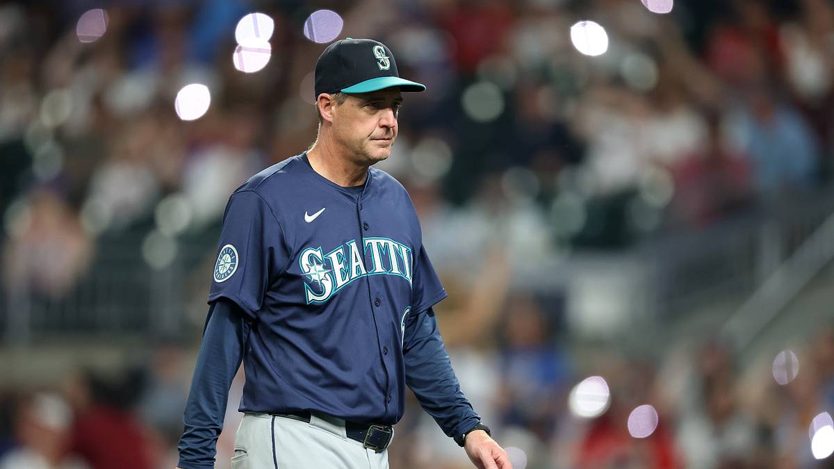 Dan Wilson has no idea how to optimize the Mariners' talent-rich lineup