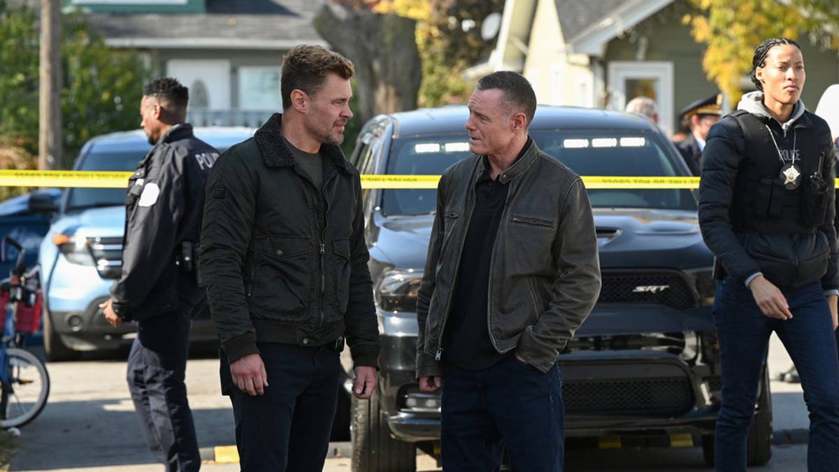Chicago PD boss confirms crossover 'tension' between Voight and Severide