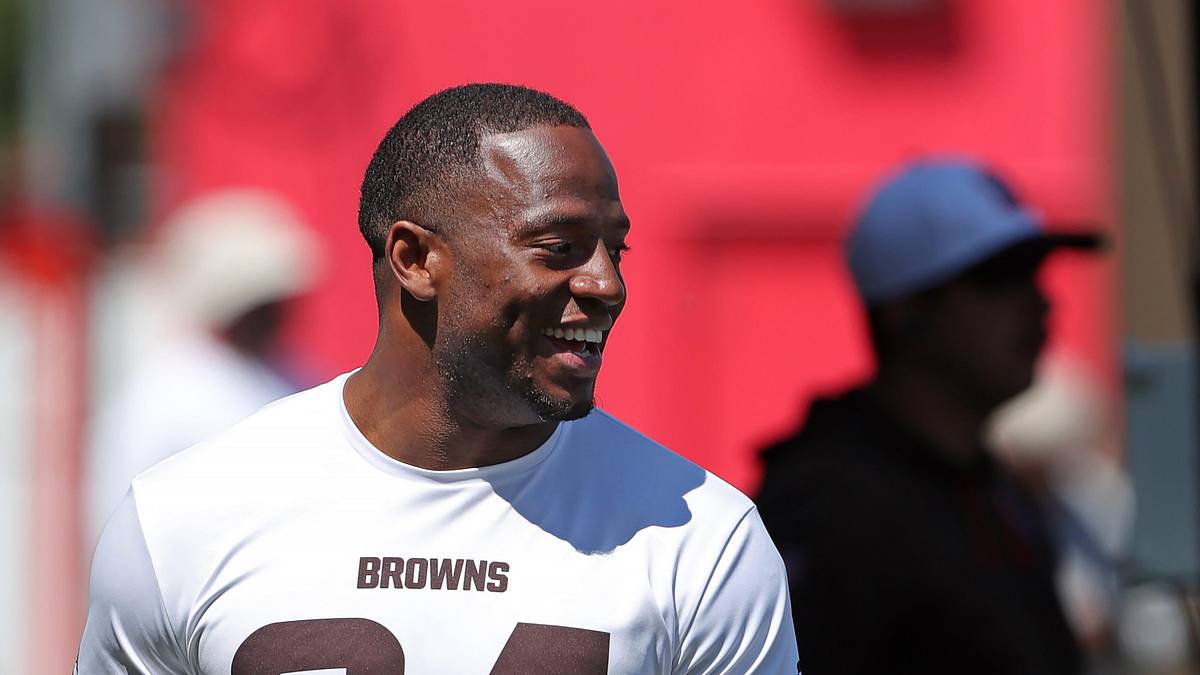 Cowboys urged to end RB frustration with move that makes too much sense