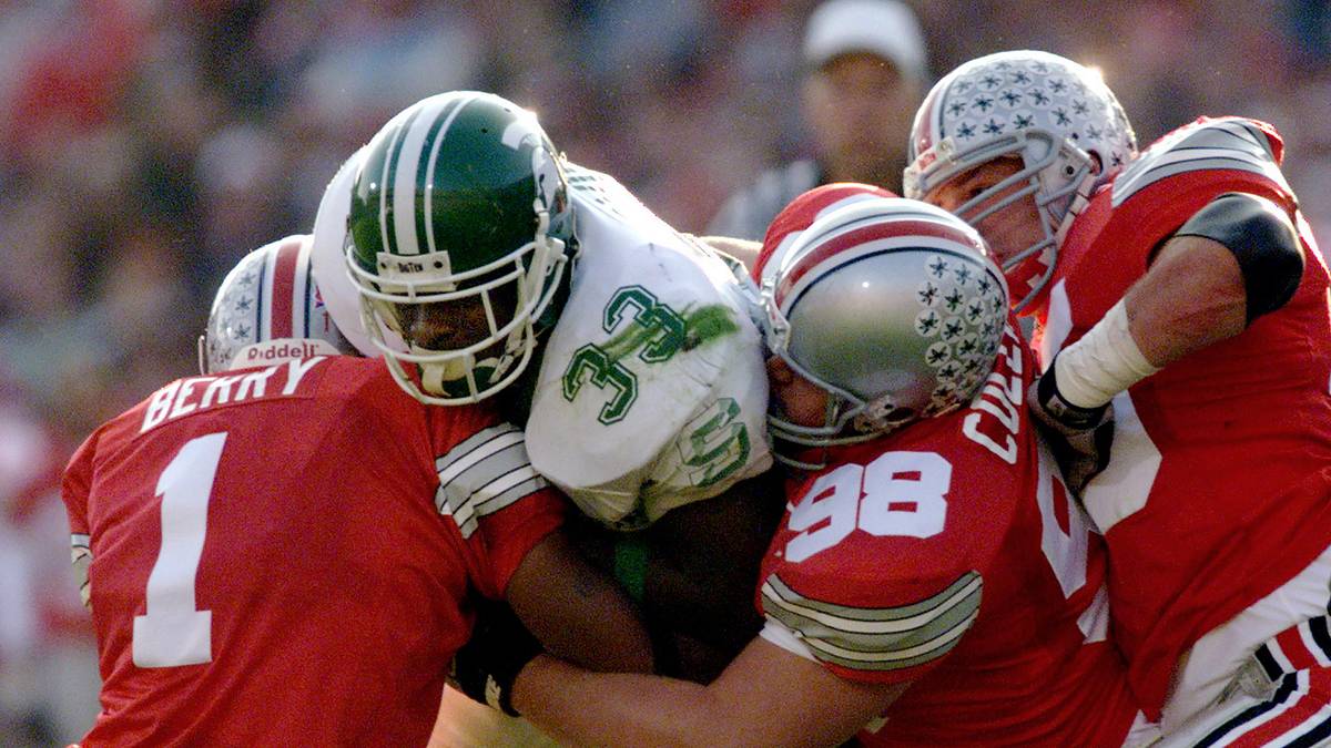 Michigan State RB legend throws name into mix for Pat Fitzgerald's