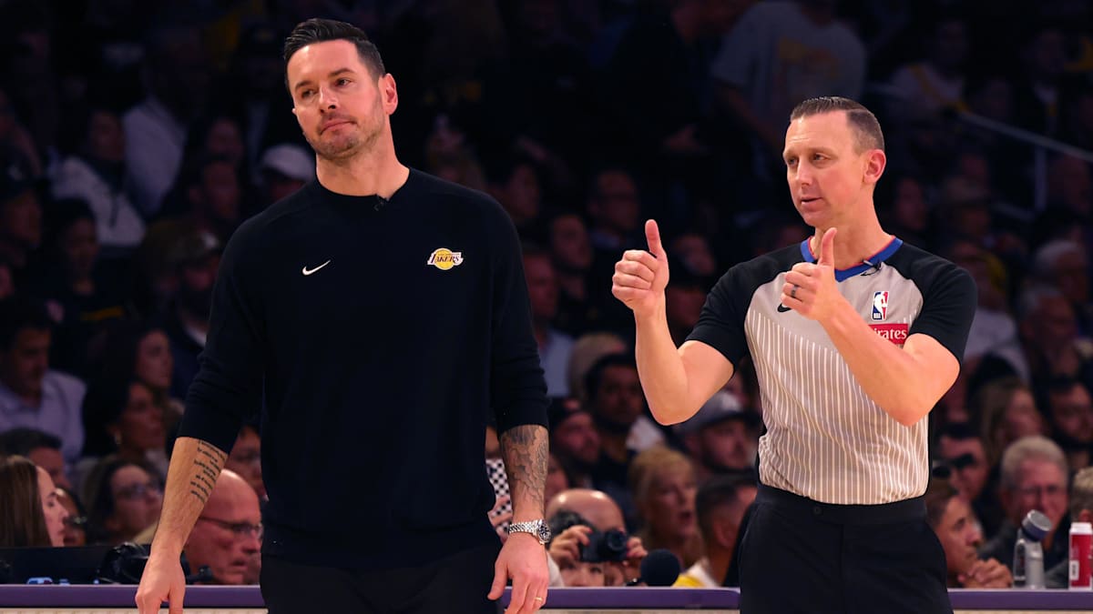 JJ Redick's baffling coaching decision turns into grave mistake for the  Lakers