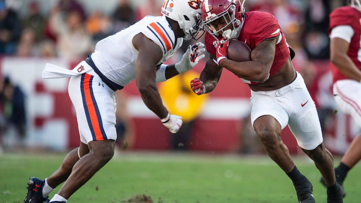 Auburn football working to flip 4-star Miami LB commit