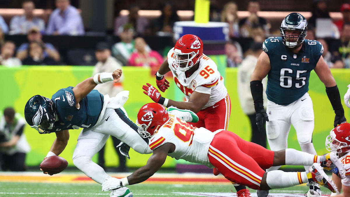 Chiefs Lose Key Free Agent to Massive Overpay on Day 1