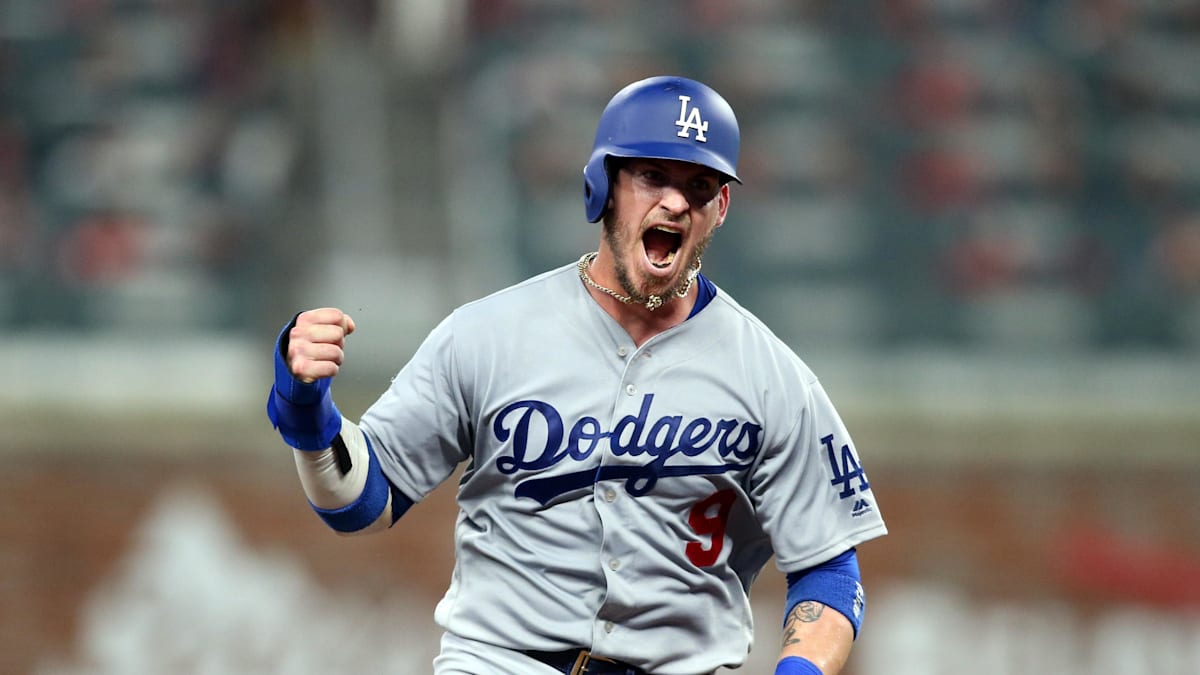 Red Sox sign former Dodgers All-Star as band-aid for injury-riddled catcher  room