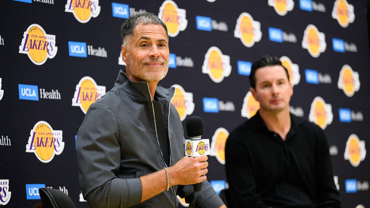 NBA Insider Reveals Lakers' No. 1 Trade Target With Deadline Looming